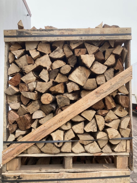 Hartholz in 33 cm Holzlänge, kammergetrocknet mit Einwegbox (1 RM / 1,6 SRM) - Standard Qualität